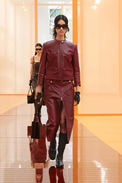 Look 11